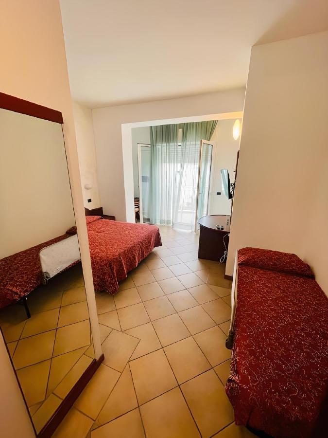 Hotel Europa Misano Adriatico Camera foto