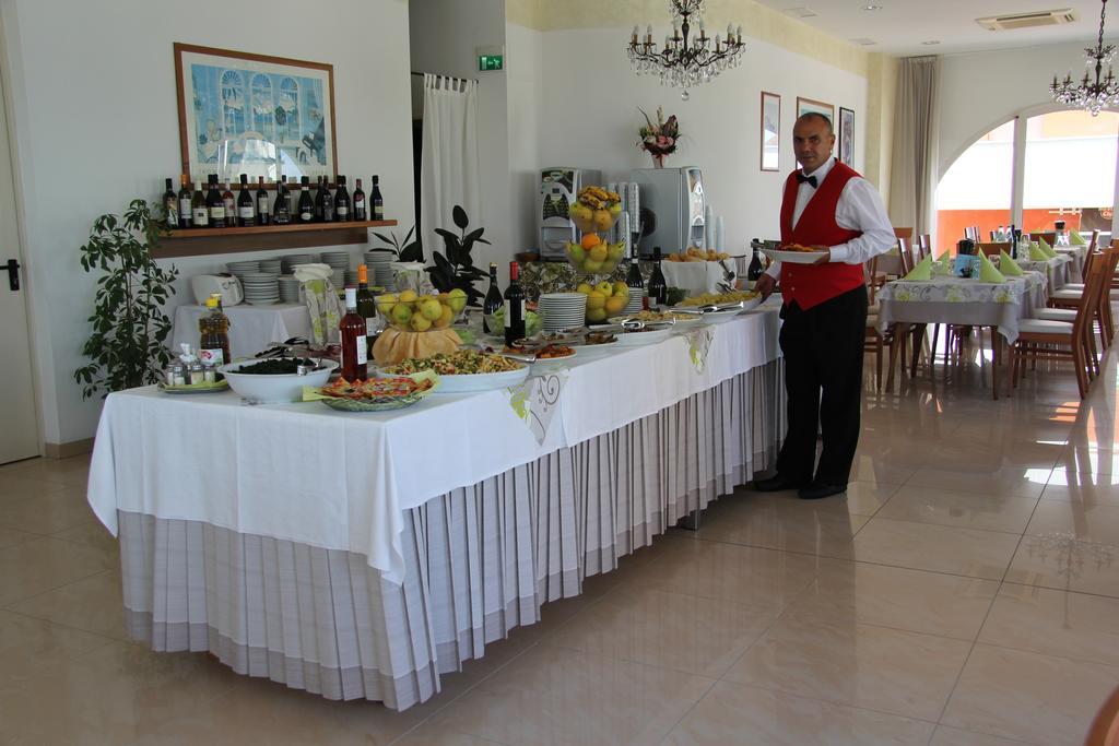 Hotel Europa Misano Adriatico Esterno foto