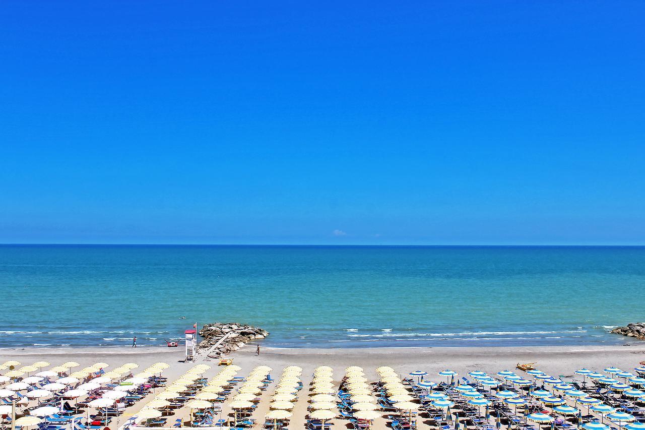 Hotel Europa Misano Adriatico Esterno foto