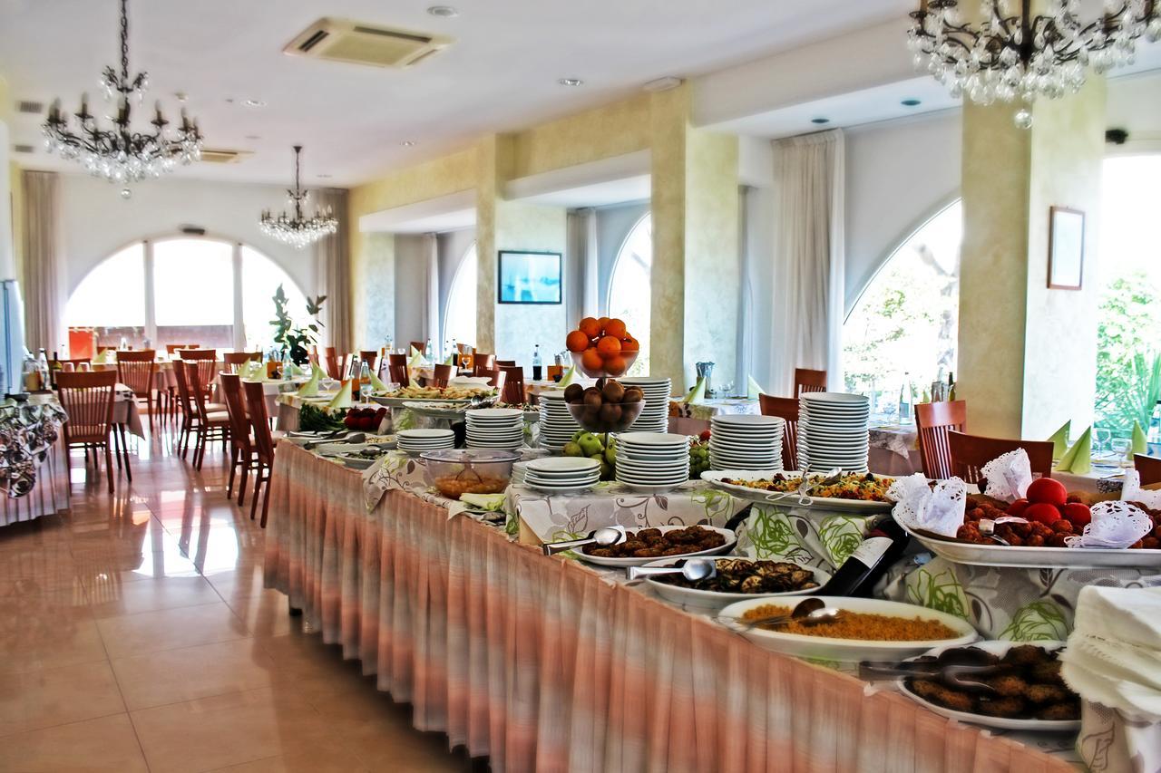 Hotel Europa Misano Adriatico Esterno foto