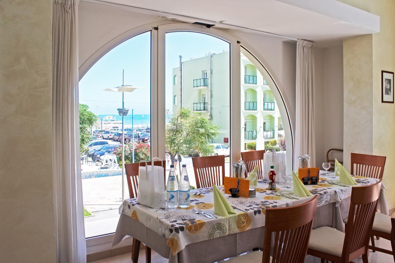 Hotel Europa Misano Adriatico Esterno foto