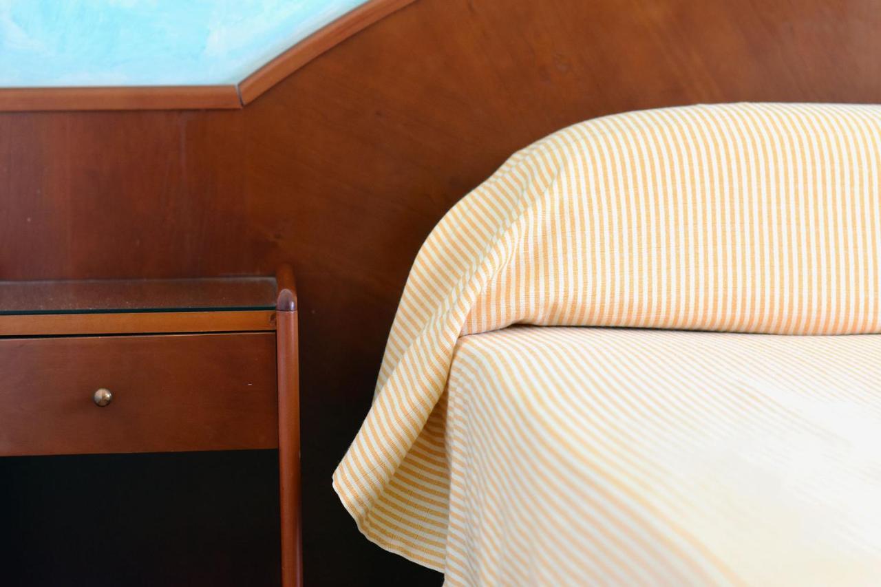 Hotel Europa Misano Adriatico Esterno foto