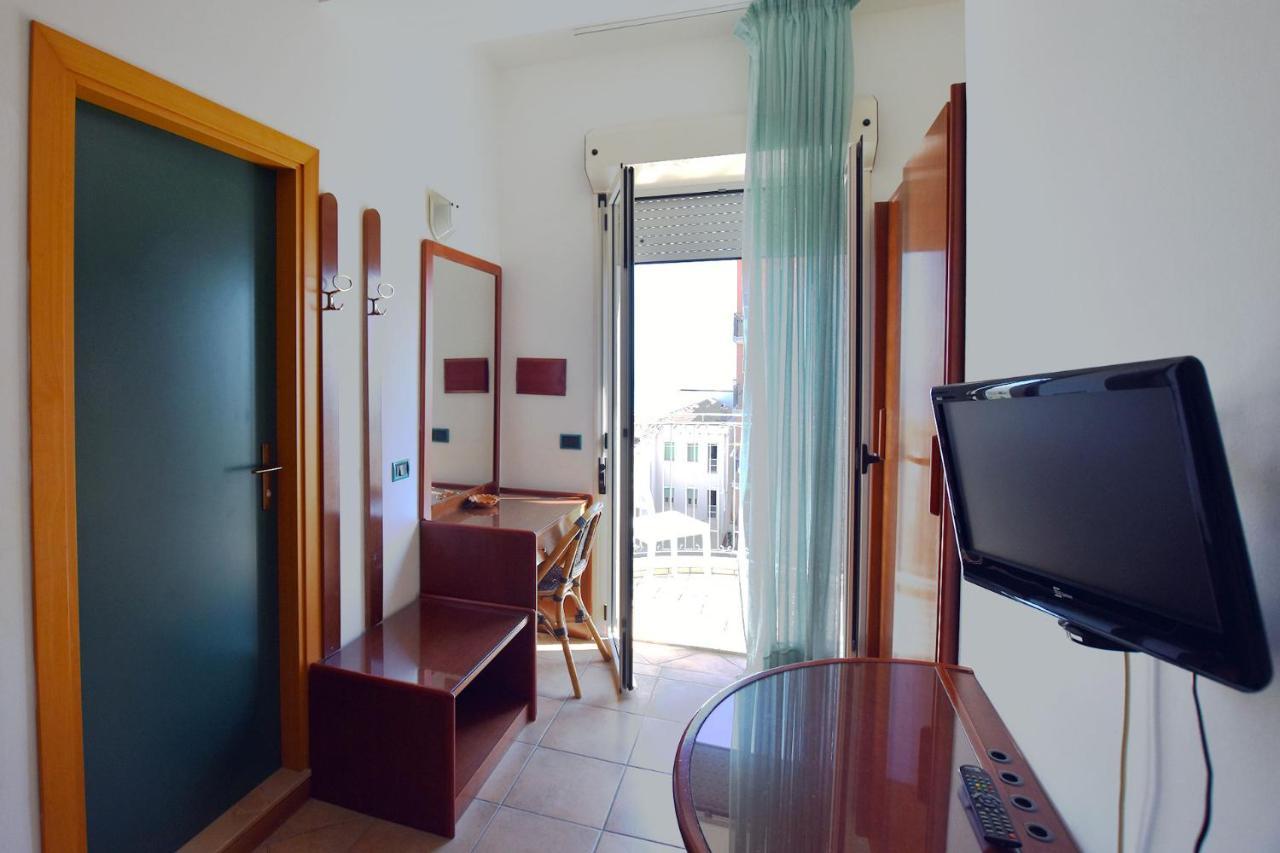 Hotel Europa Misano Adriatico Esterno foto